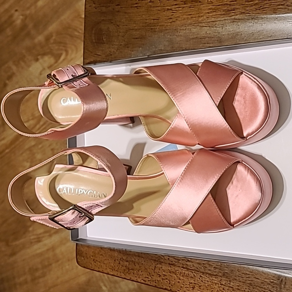 Marchesa Callipygian platform sandals
